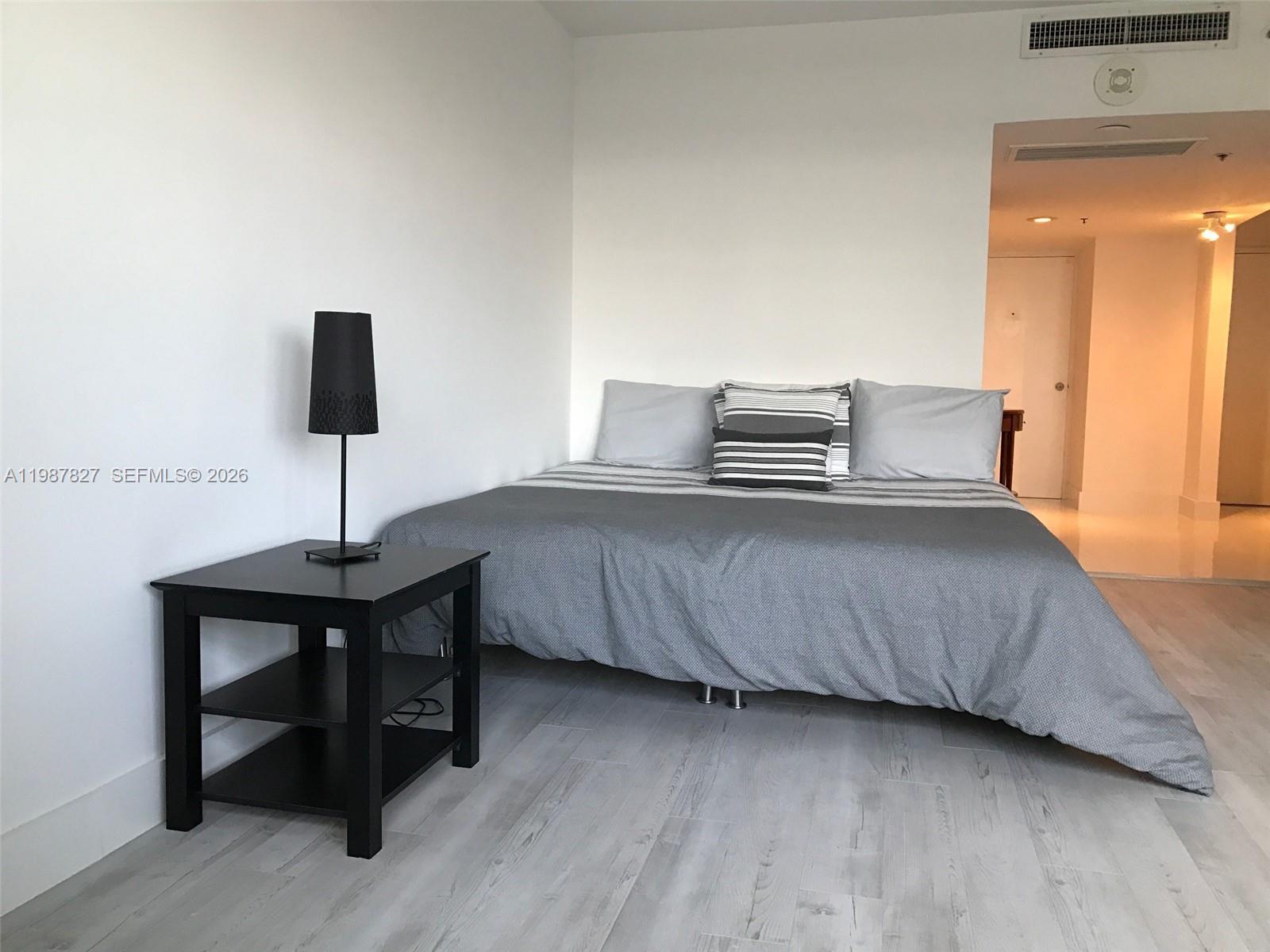 THE DECOPLAGE CONDO - Residential Lease