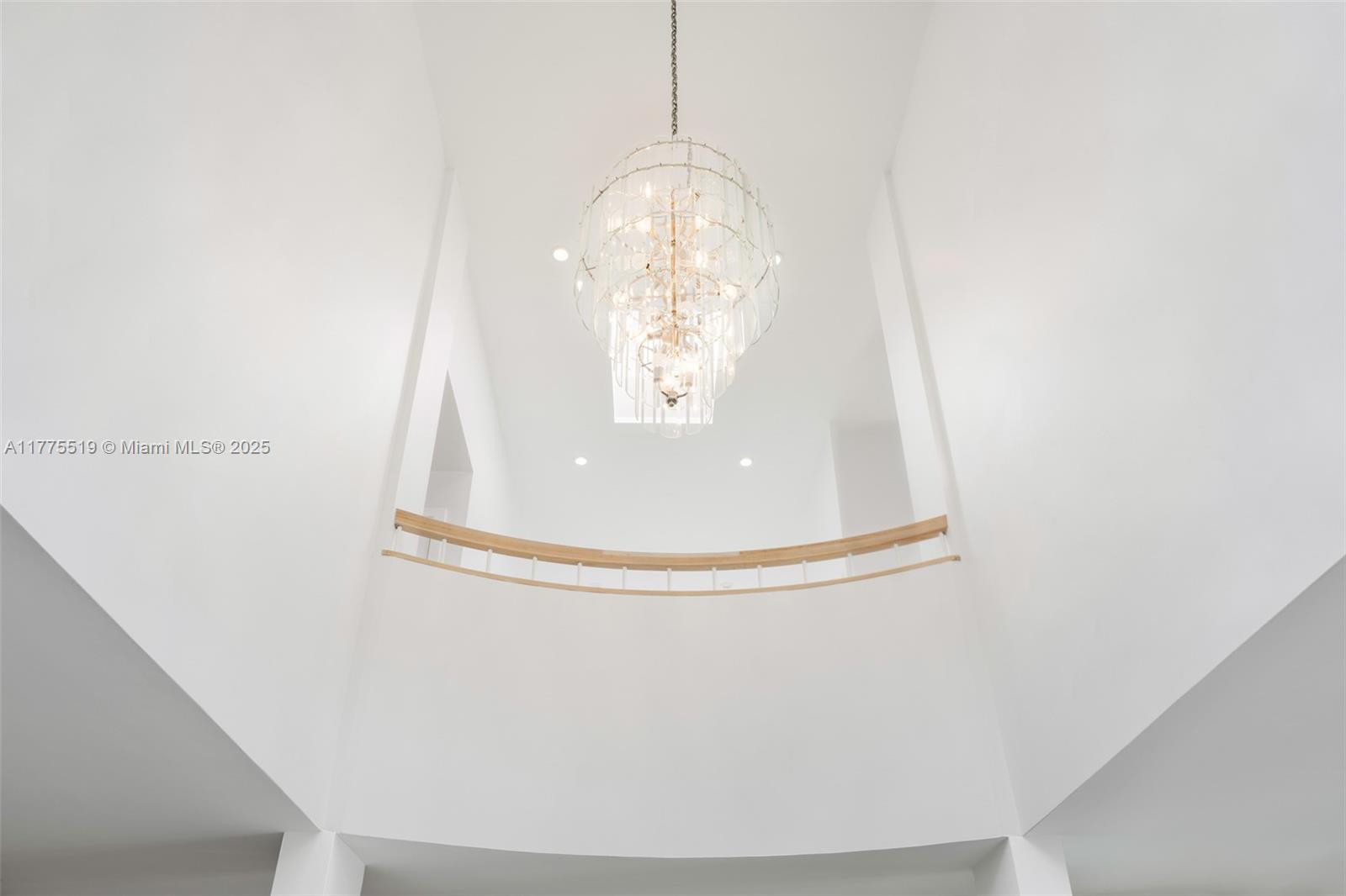 2800 Crystal Ct