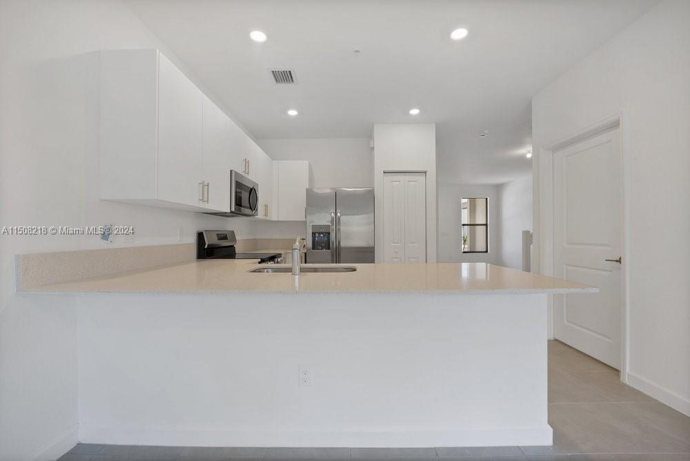 SUNSET PINES - Residential Lease