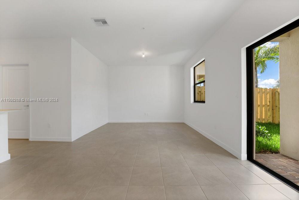 SUNSET PINES - Residential Lease