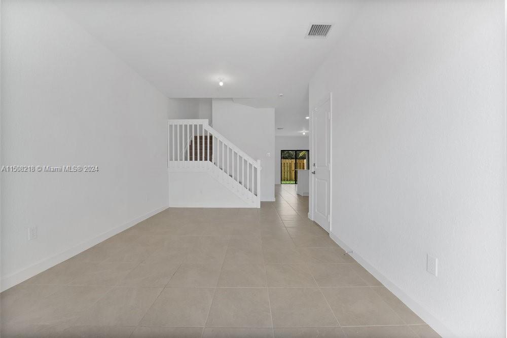 SUNSET PINES - Residential Lease