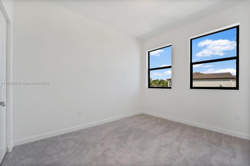 SUNSET PINES - Residential Lease