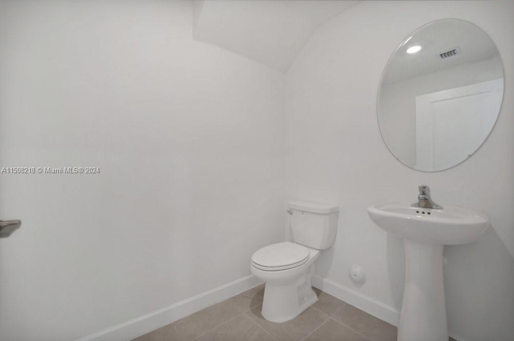 SUNSET PINES - Residential Lease