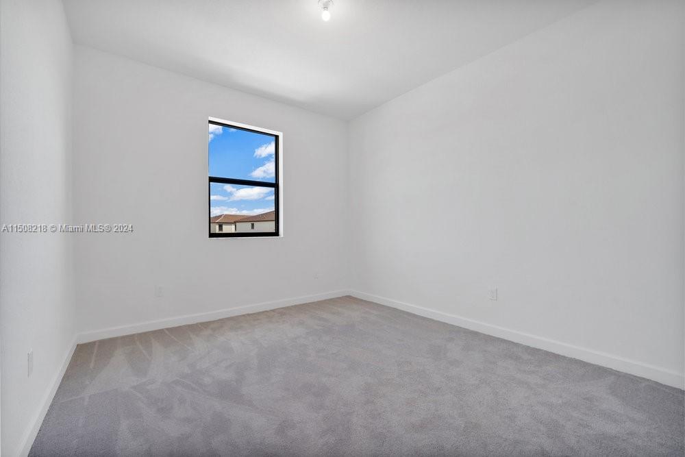 SUNSET PINES - Residential Lease