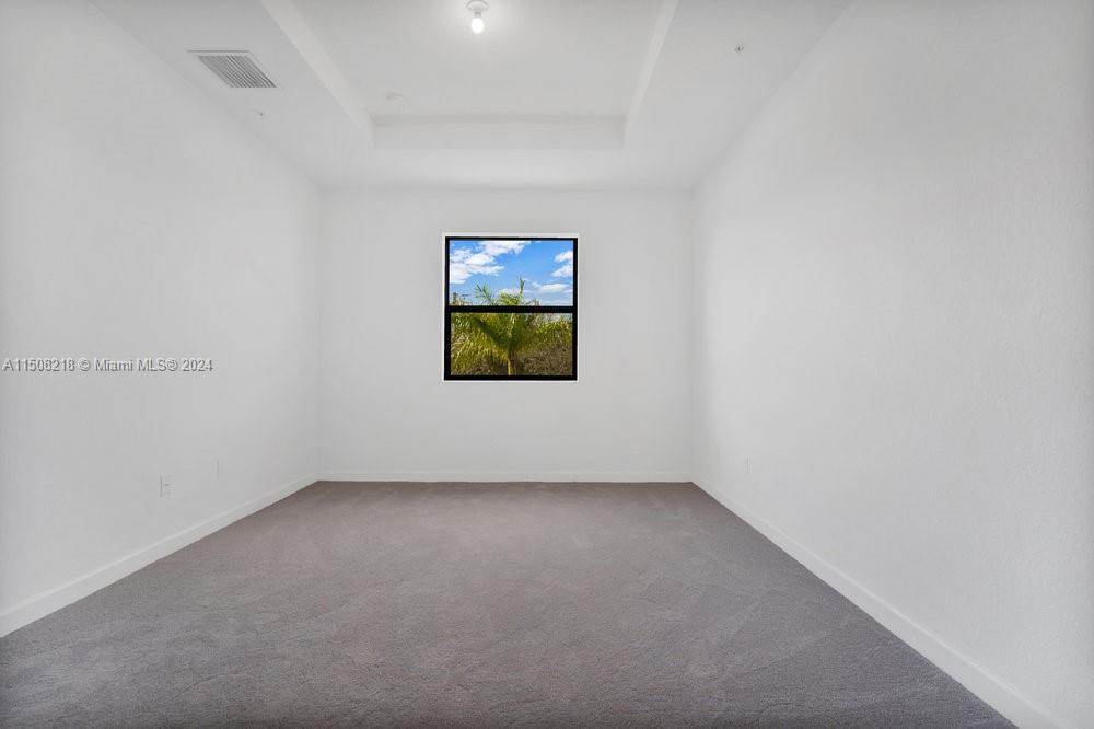 SUNSET PINES - Residential Lease
