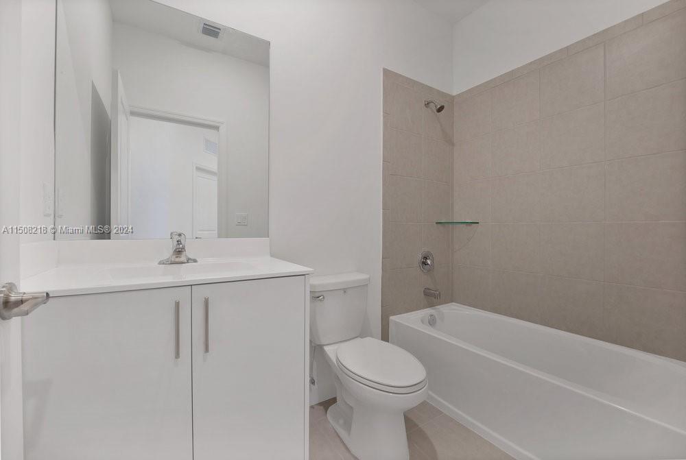 SUNSET PINES - Residential Lease