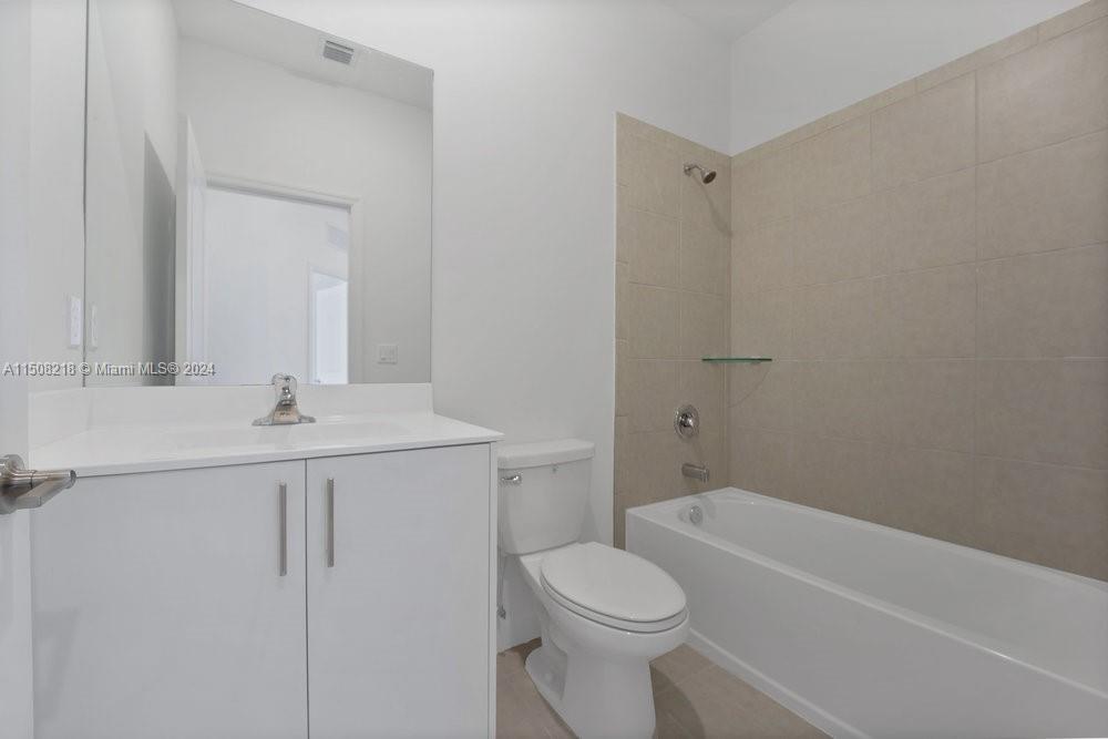 SUNSET PINES - Residential Lease