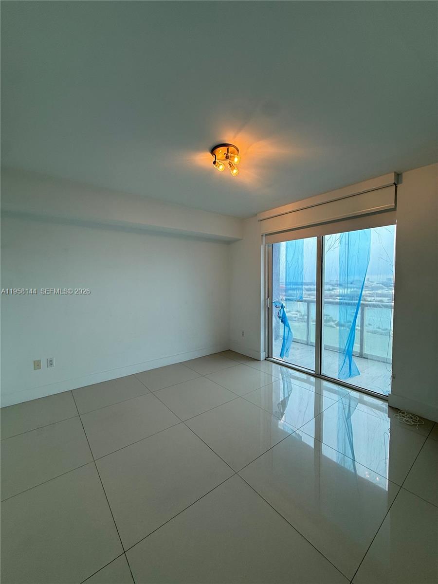 50 BISCAYNE CONDO - Residential Lease