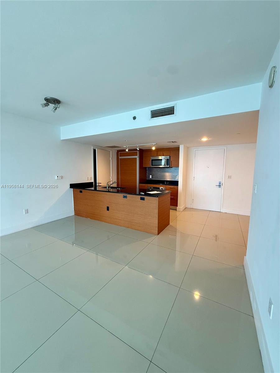 50 BISCAYNE CONDO - Residential Lease
