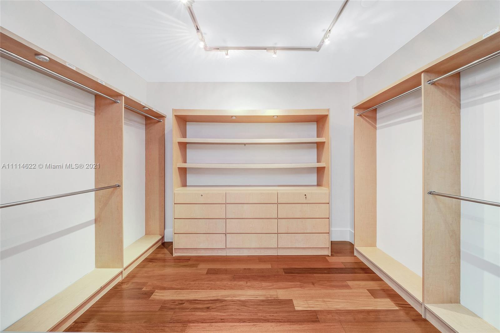 GRAND BAY TOWER CONDO - Residential