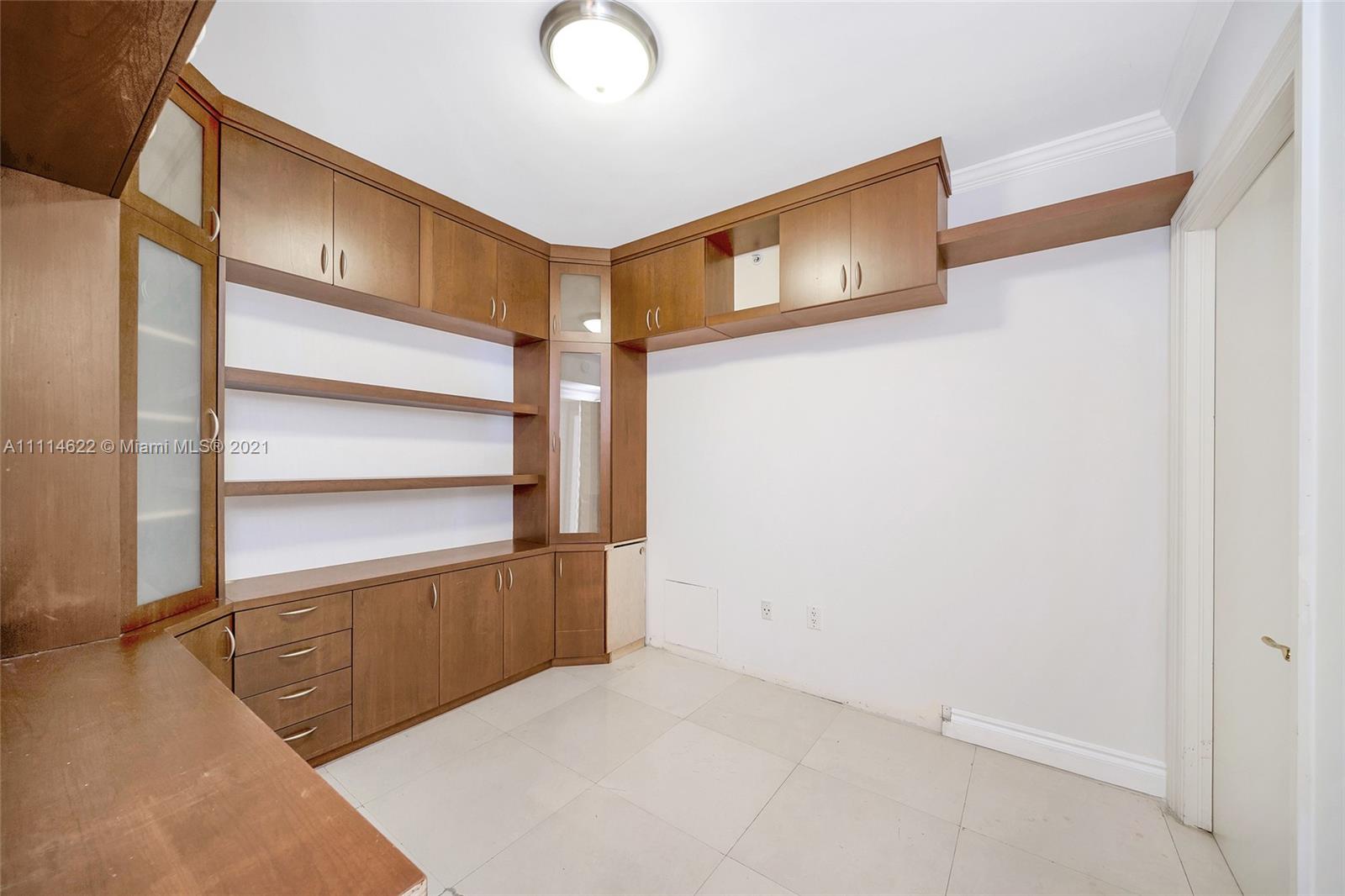 GRAND BAY TOWER CONDO - Residential