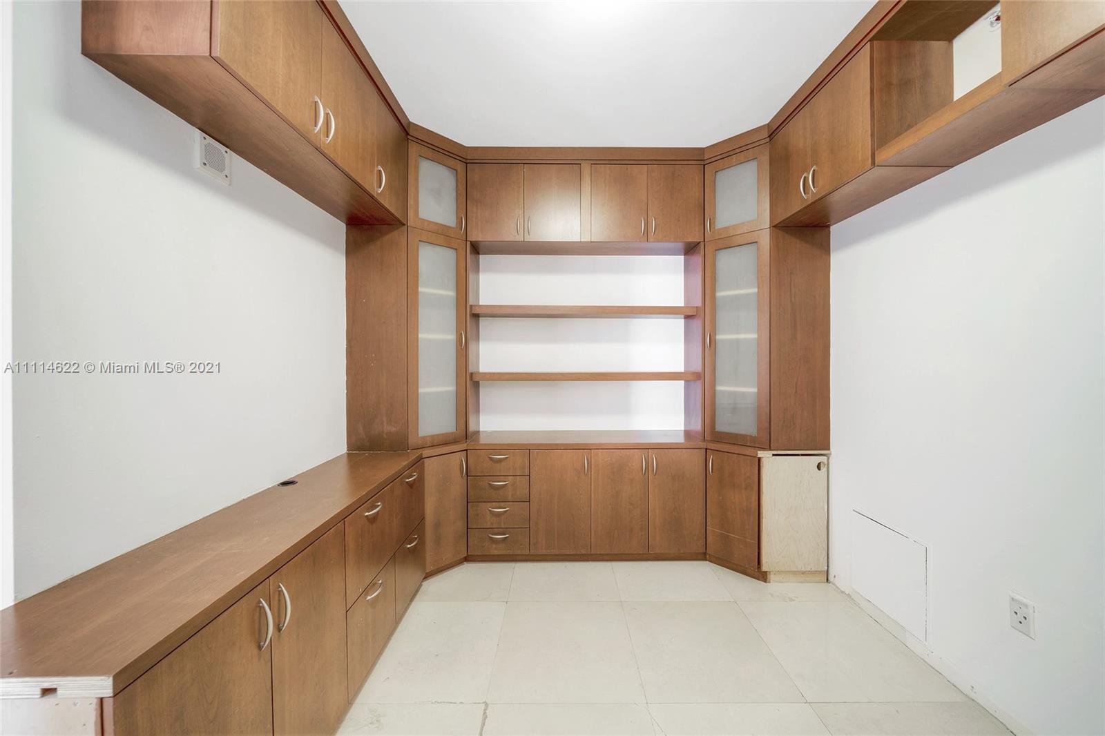 GRAND BAY TOWER CONDO - Residential