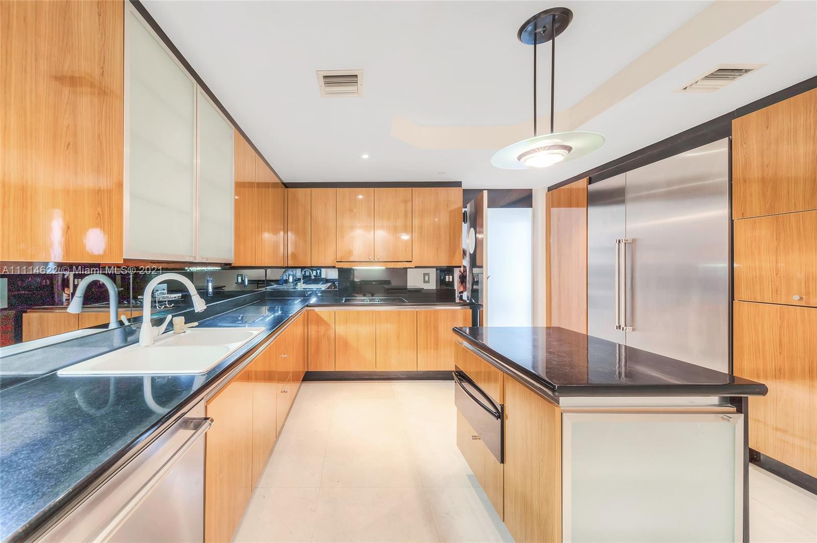 GRAND BAY TOWER CONDO - Residential