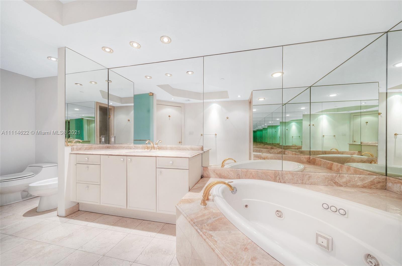 GRAND BAY TOWER CONDO - Residential