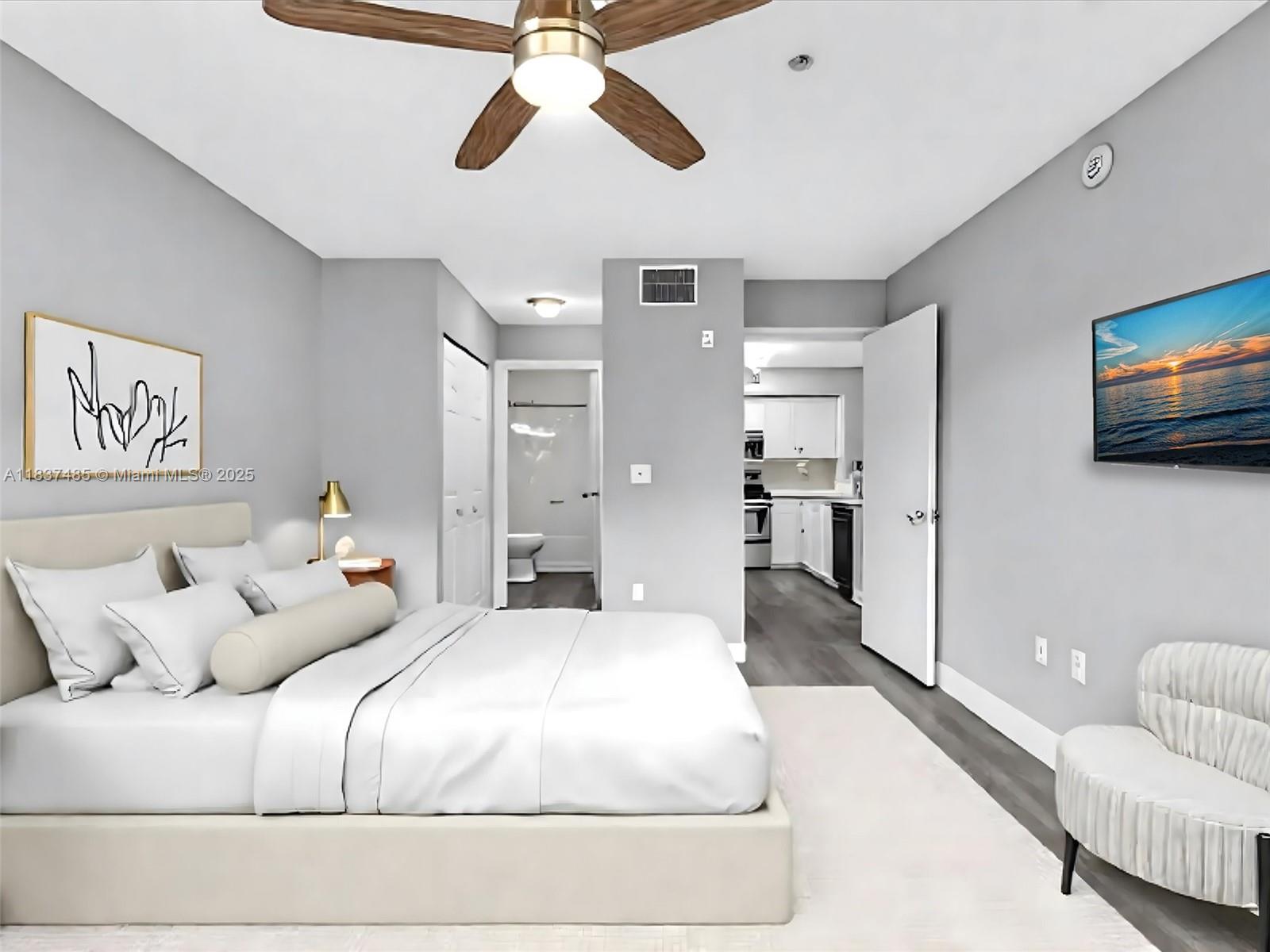 2071 Renaissance Blvd 303