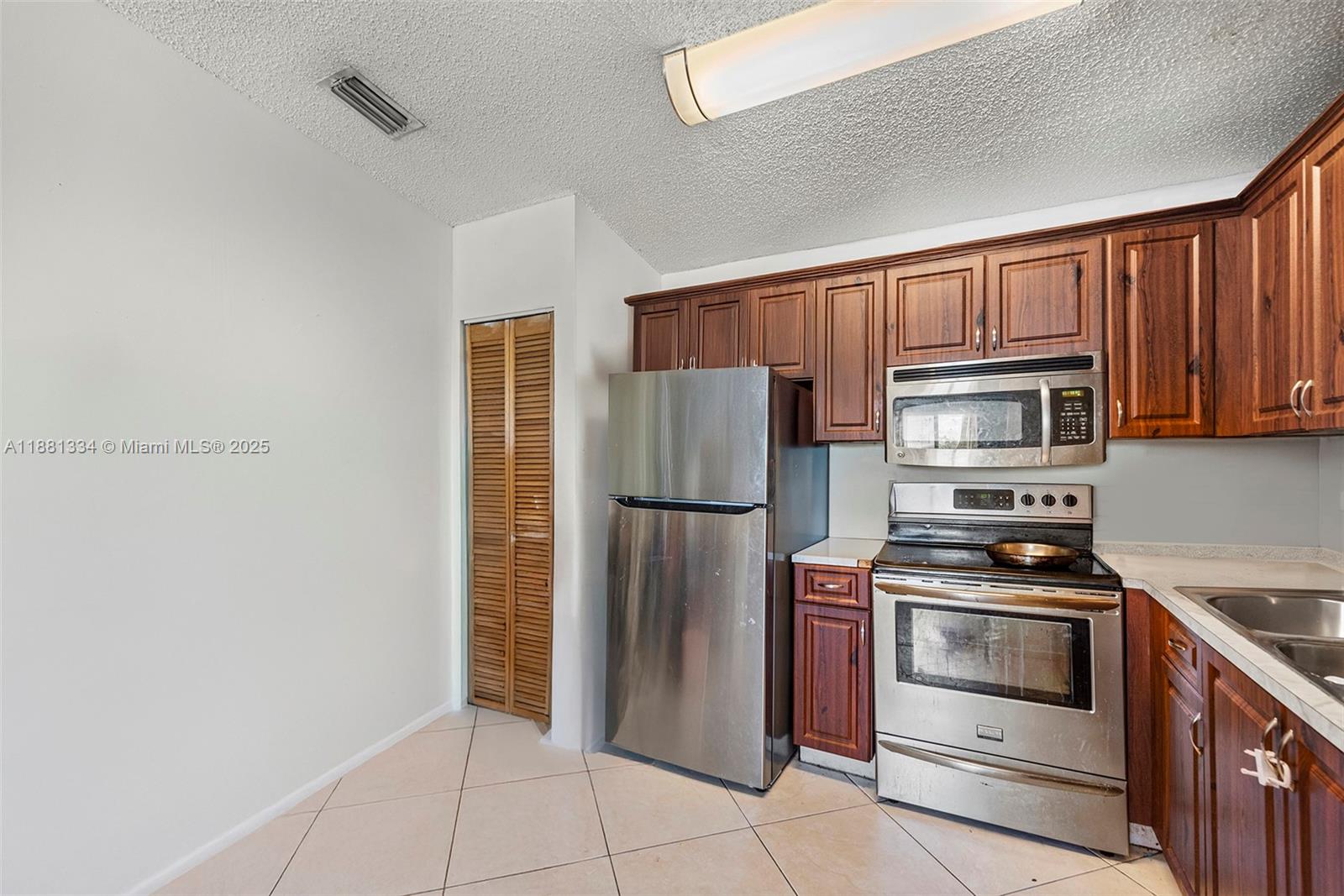 3630 N 56th Ave 323
