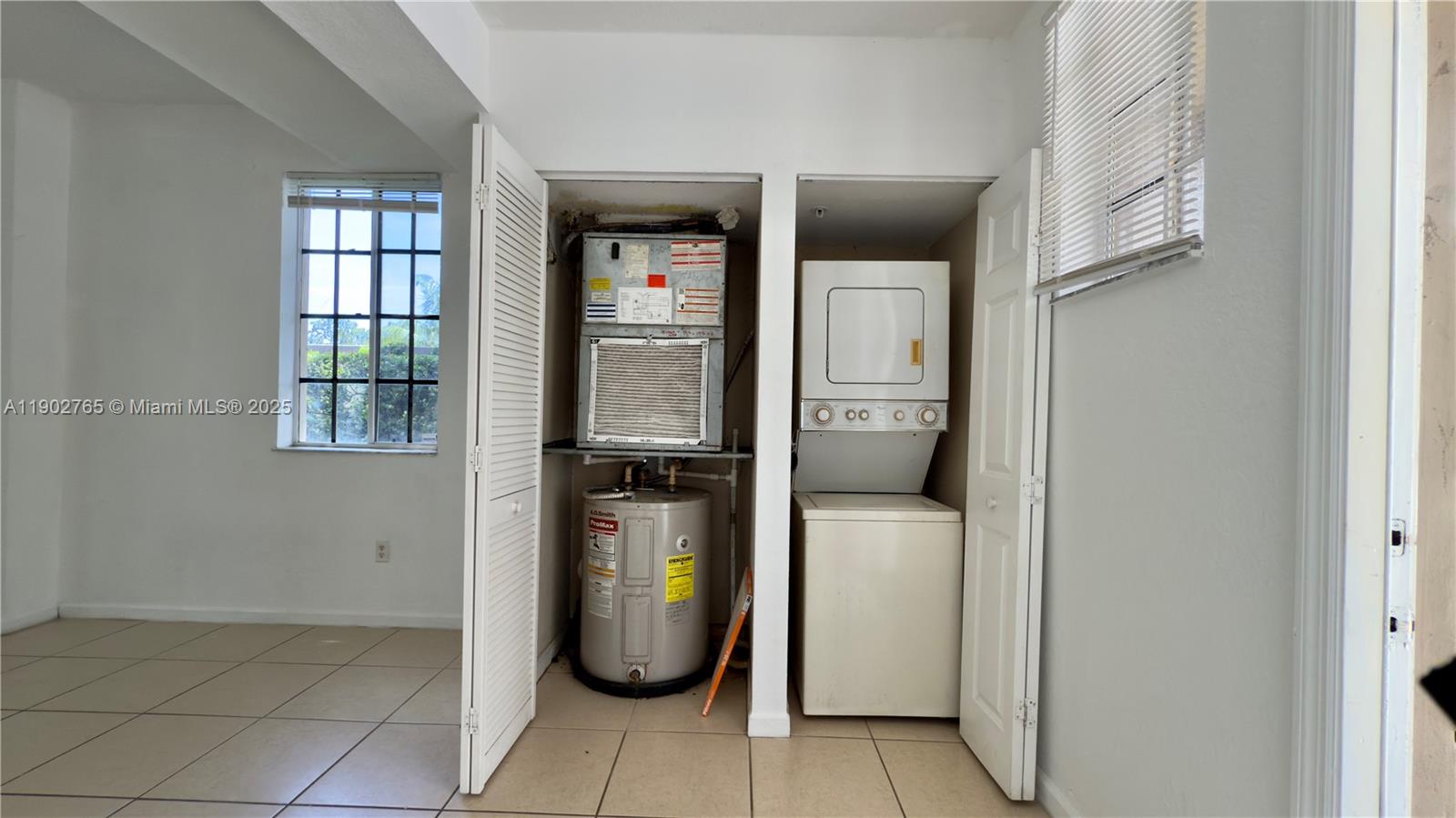 MARSH HARBOUR 41 CONDO - Residential Lease