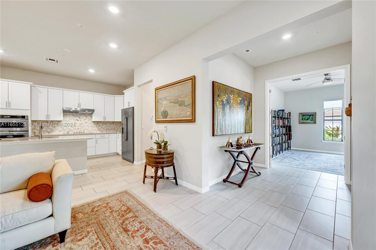 BOCA FLORES CONDO - Residential