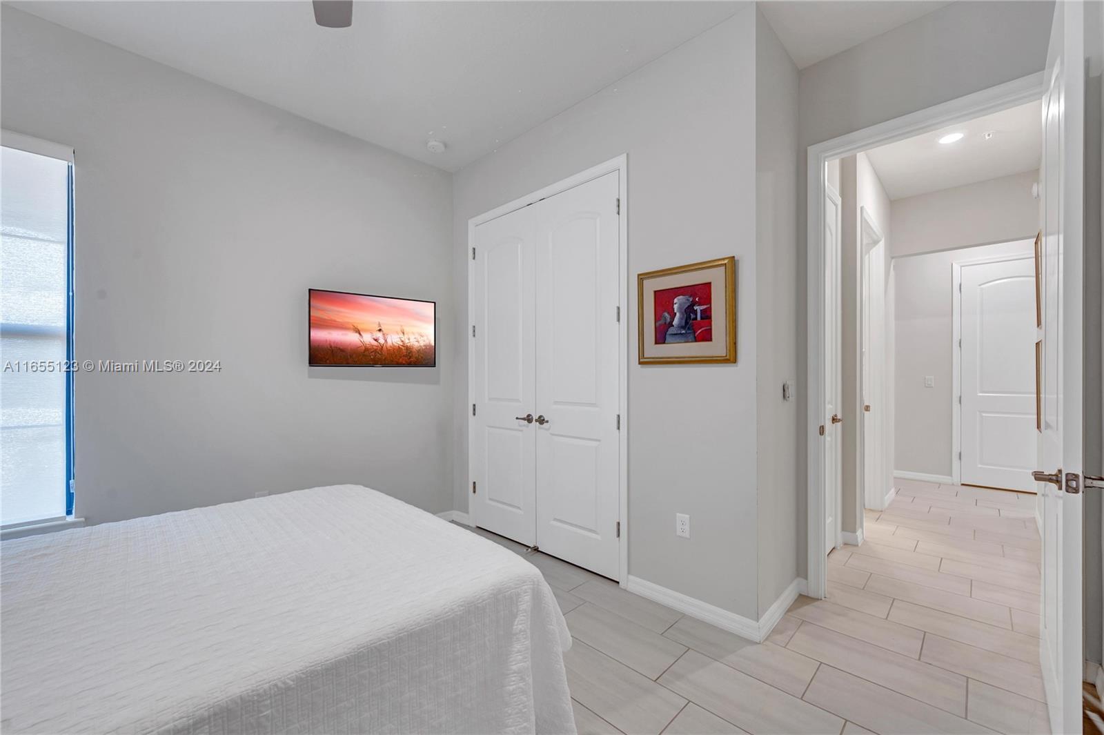 BOCA FLORES CONDO - Residential
