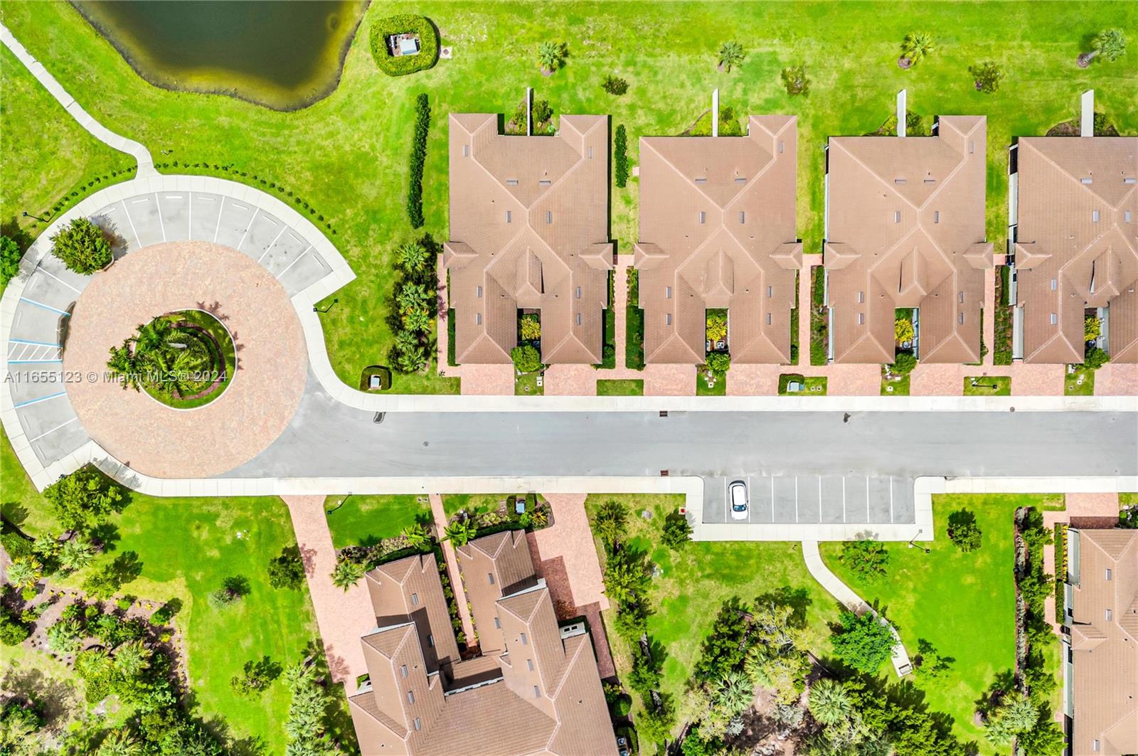 BOCA FLORES CONDO - Residential