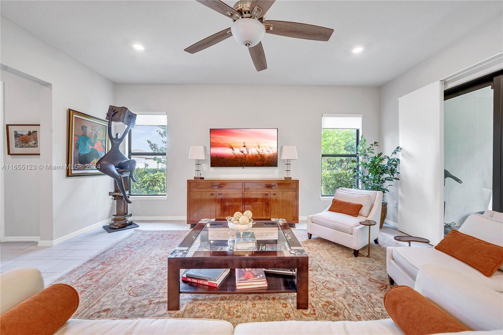 BOCA FLORES CONDO - Residential