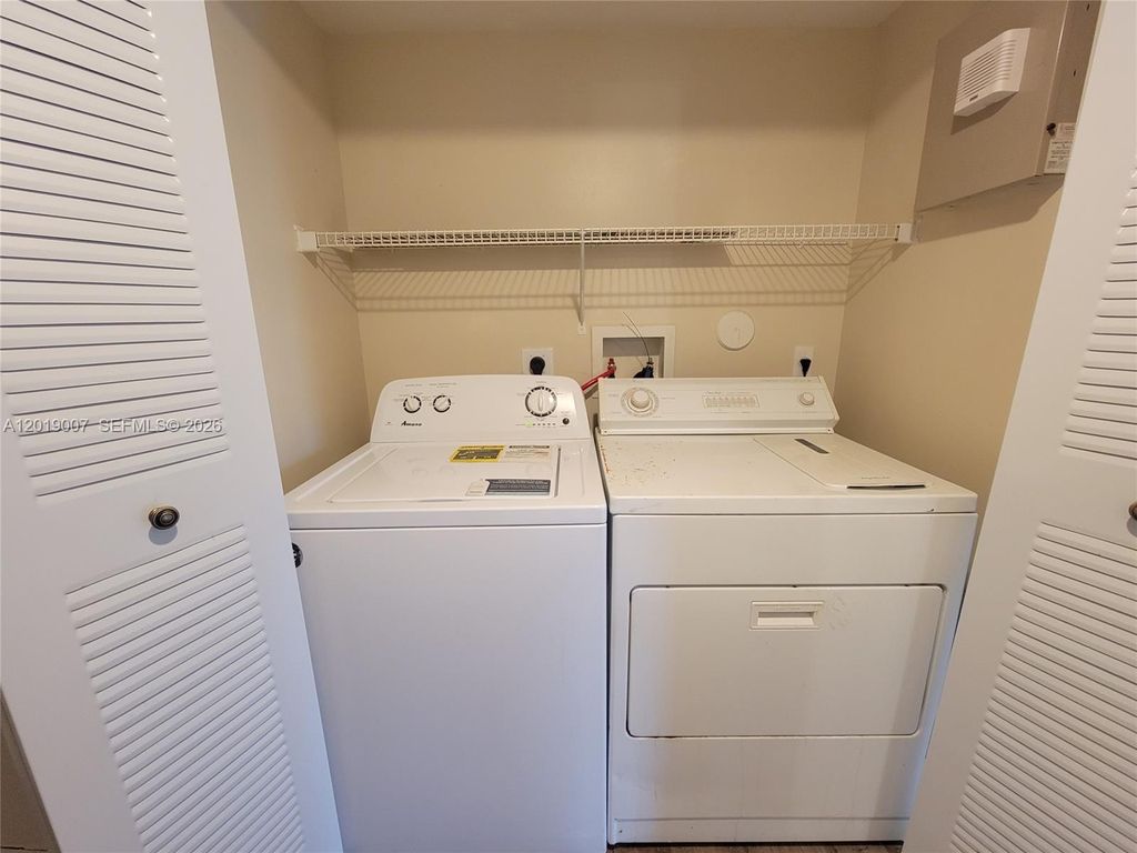 Photo of 4155 N Haverhill Rd #1415, West Palm Beach, FL 33417 (MLS # A12019007)
