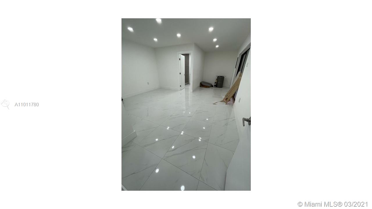 BRIAN MANORS - Residential