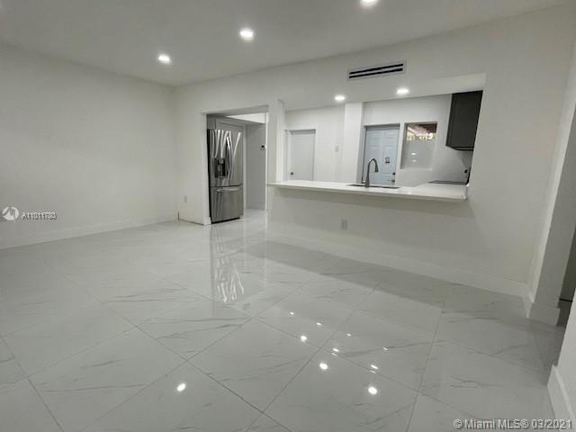 BRIAN MANORS - Residential