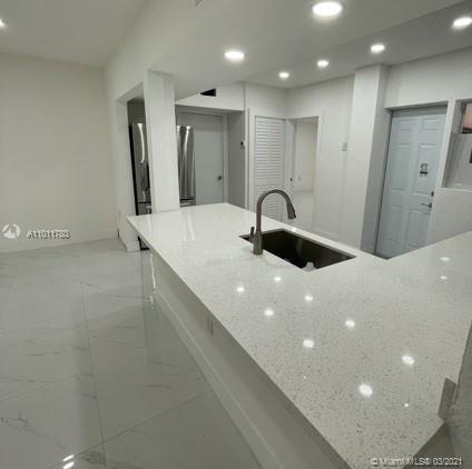 BRIAN MANORS - Residential