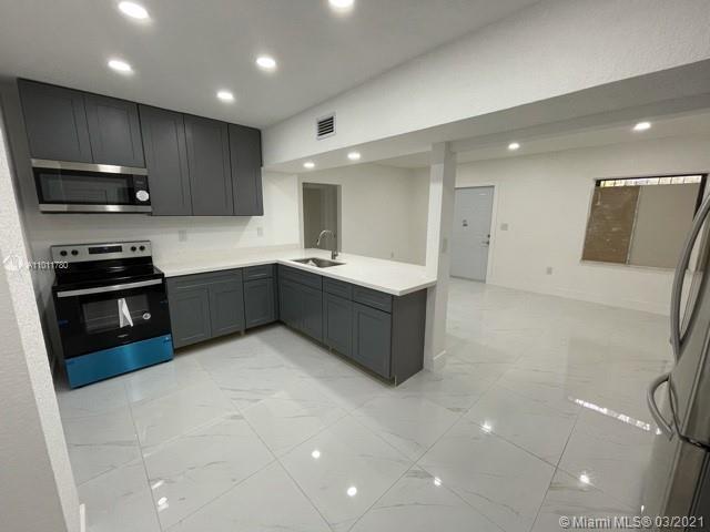 BRIAN MANORS - Residential