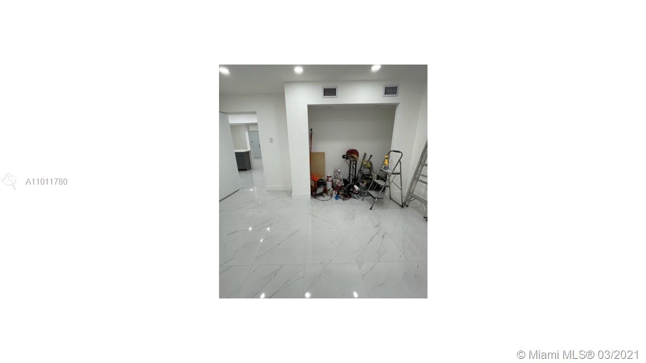 BRIAN MANORS - Residential