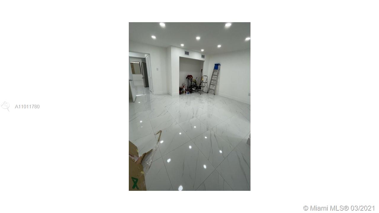 BRIAN MANORS - Residential