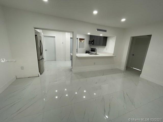 BRIAN MANORS - Residential