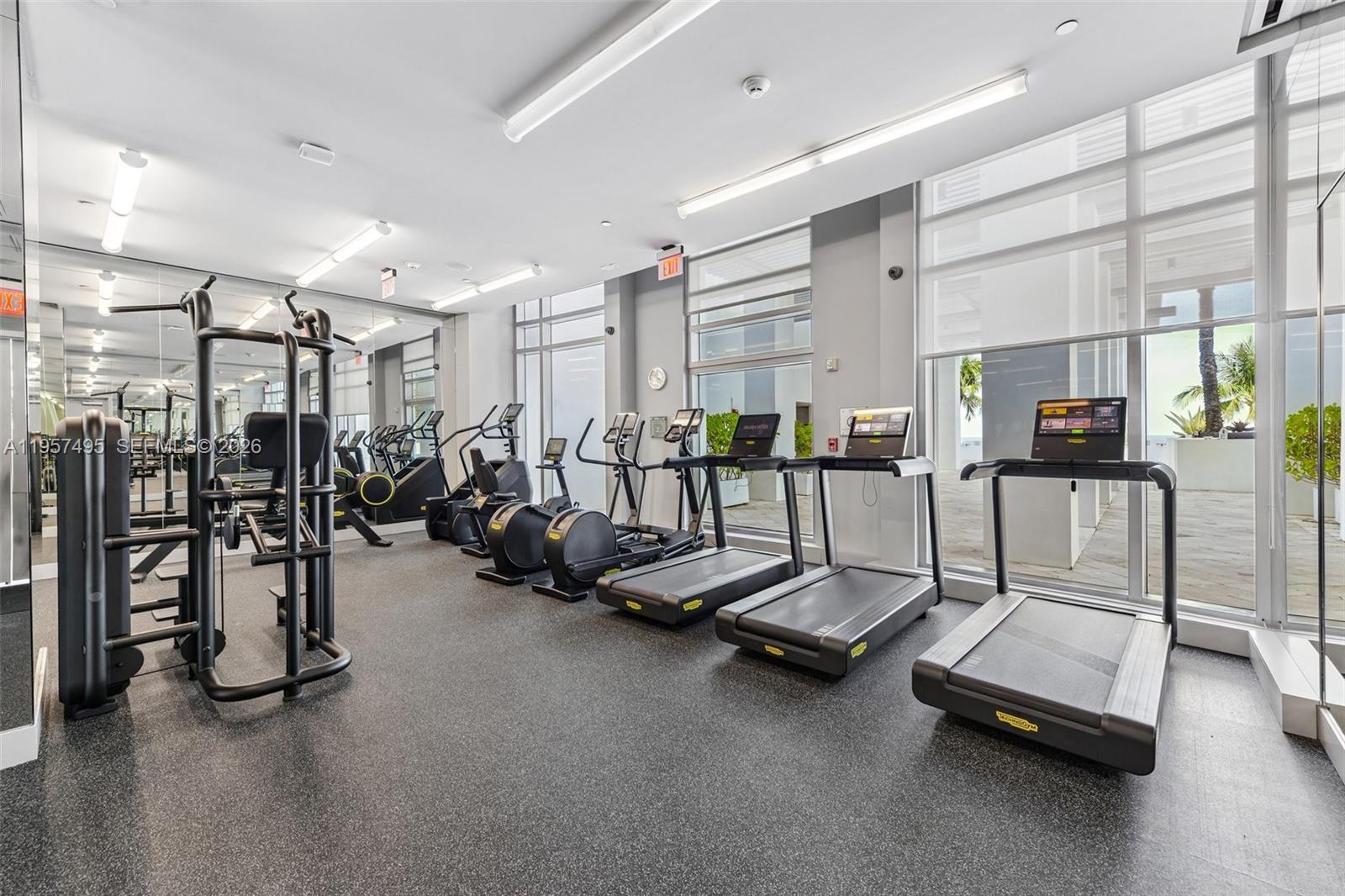 DIPLOMAT OCEANFRONT RESID - Residential