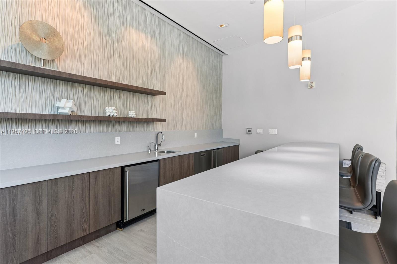 DIPLOMAT OCEANFRONT RESID - Residential