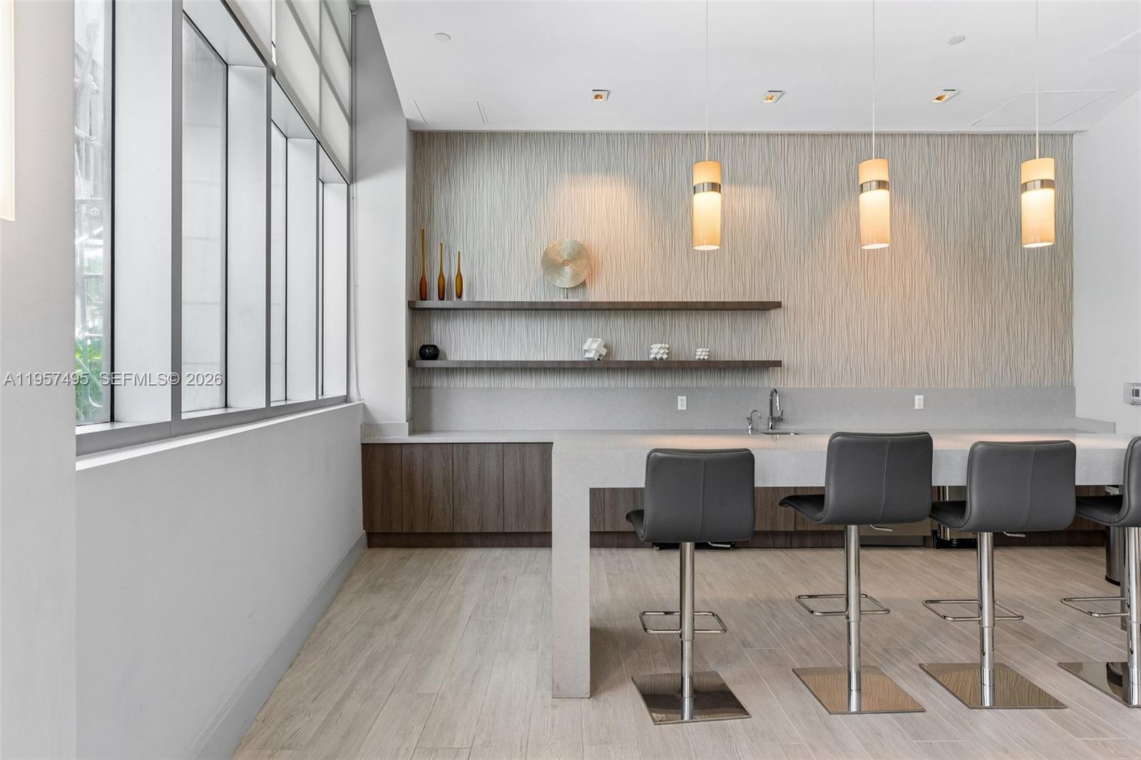 DIPLOMAT OCEANFRONT RESID - Residential