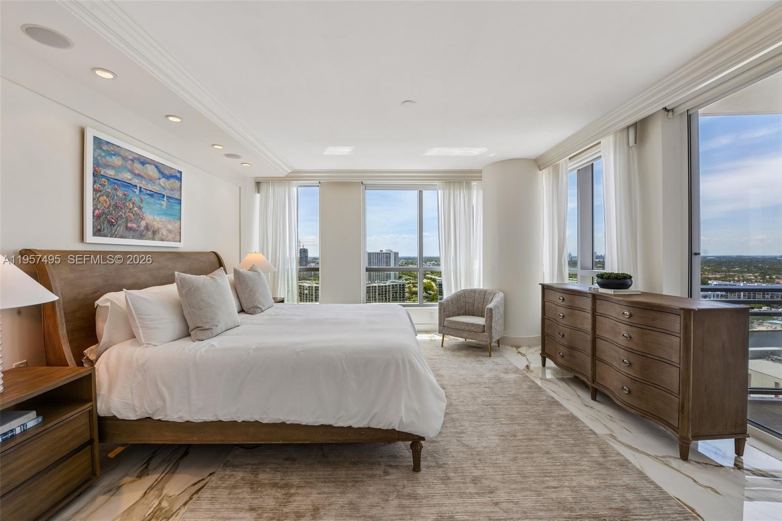DIPLOMAT OCEANFRONT RESID - Residential