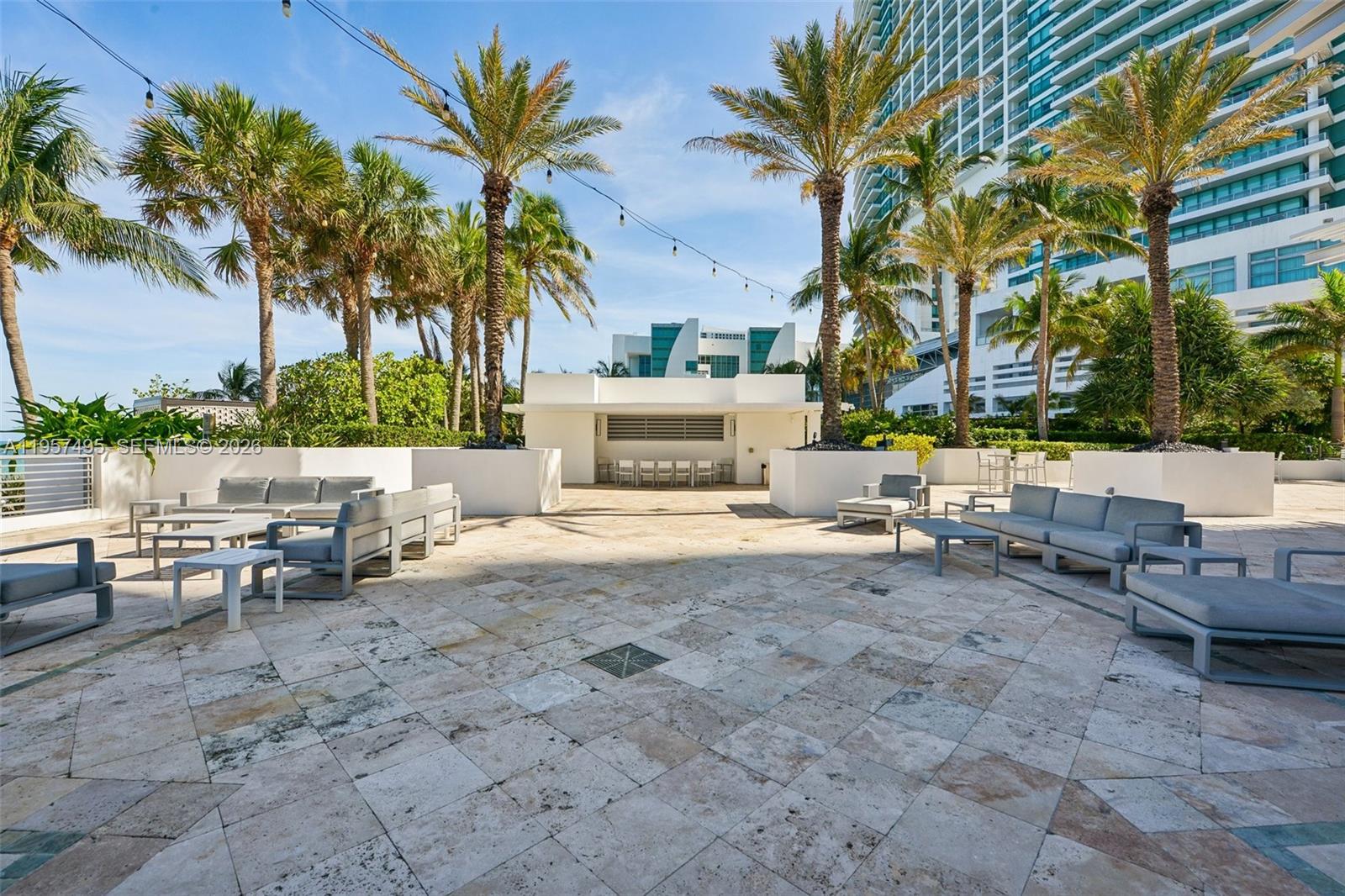 DIPLOMAT OCEANFRONT RESID - Residential