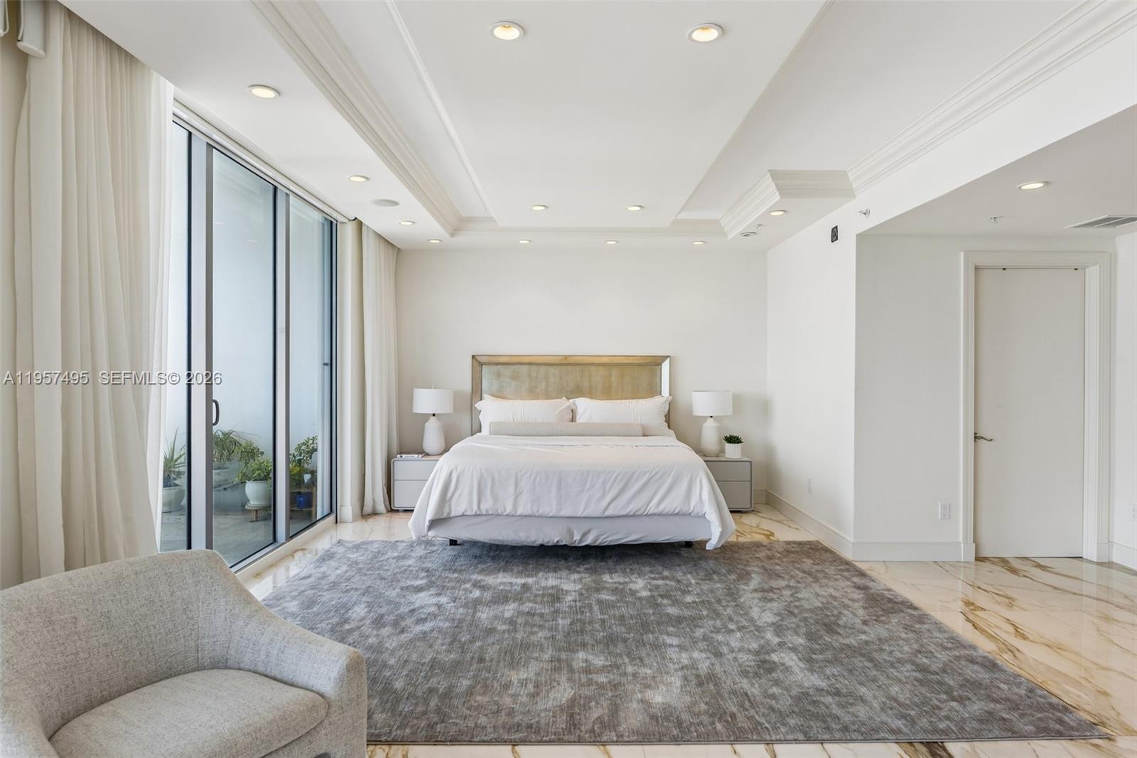 DIPLOMAT OCEANFRONT RESID - Residential