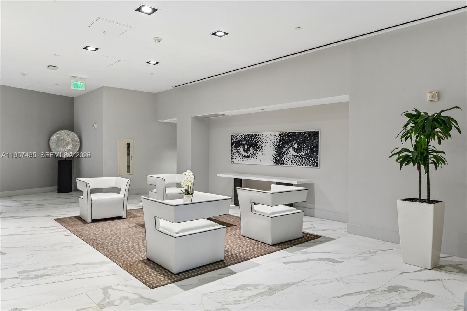 DIPLOMAT OCEANFRONT RESID - Residential