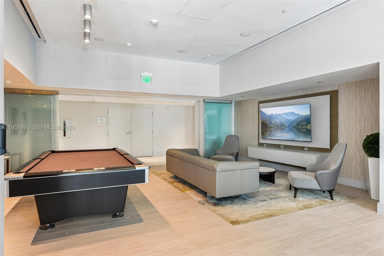DIPLOMAT OCEANFRONT RESID - Residential