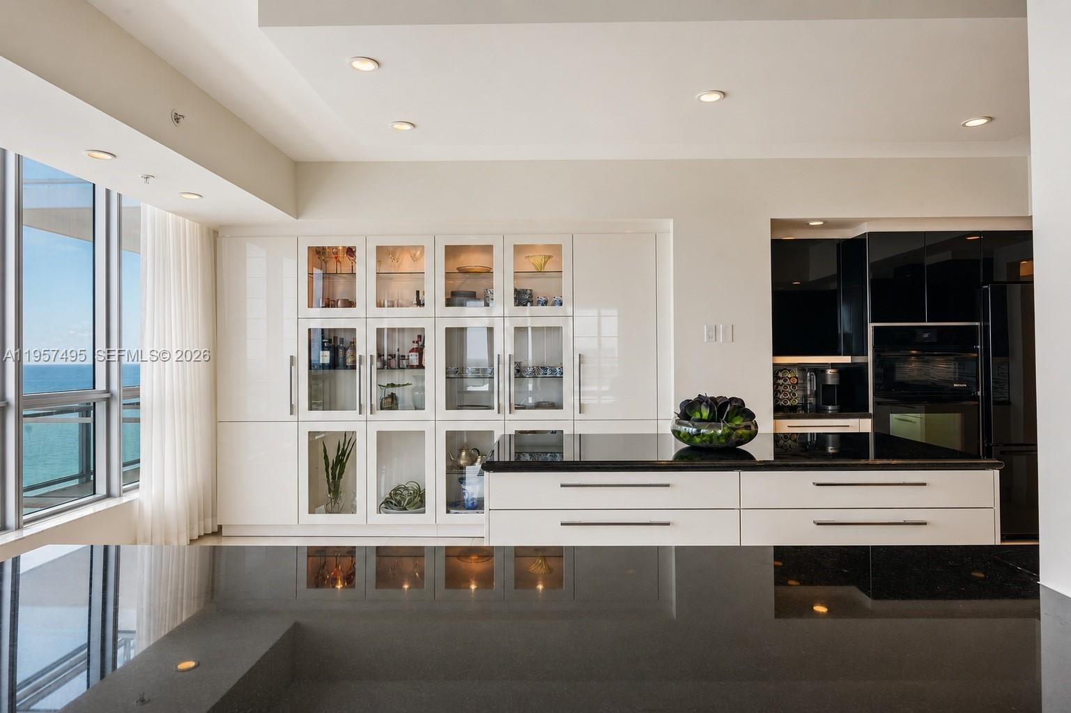 DIPLOMAT OCEANFRONT RESID - Residential