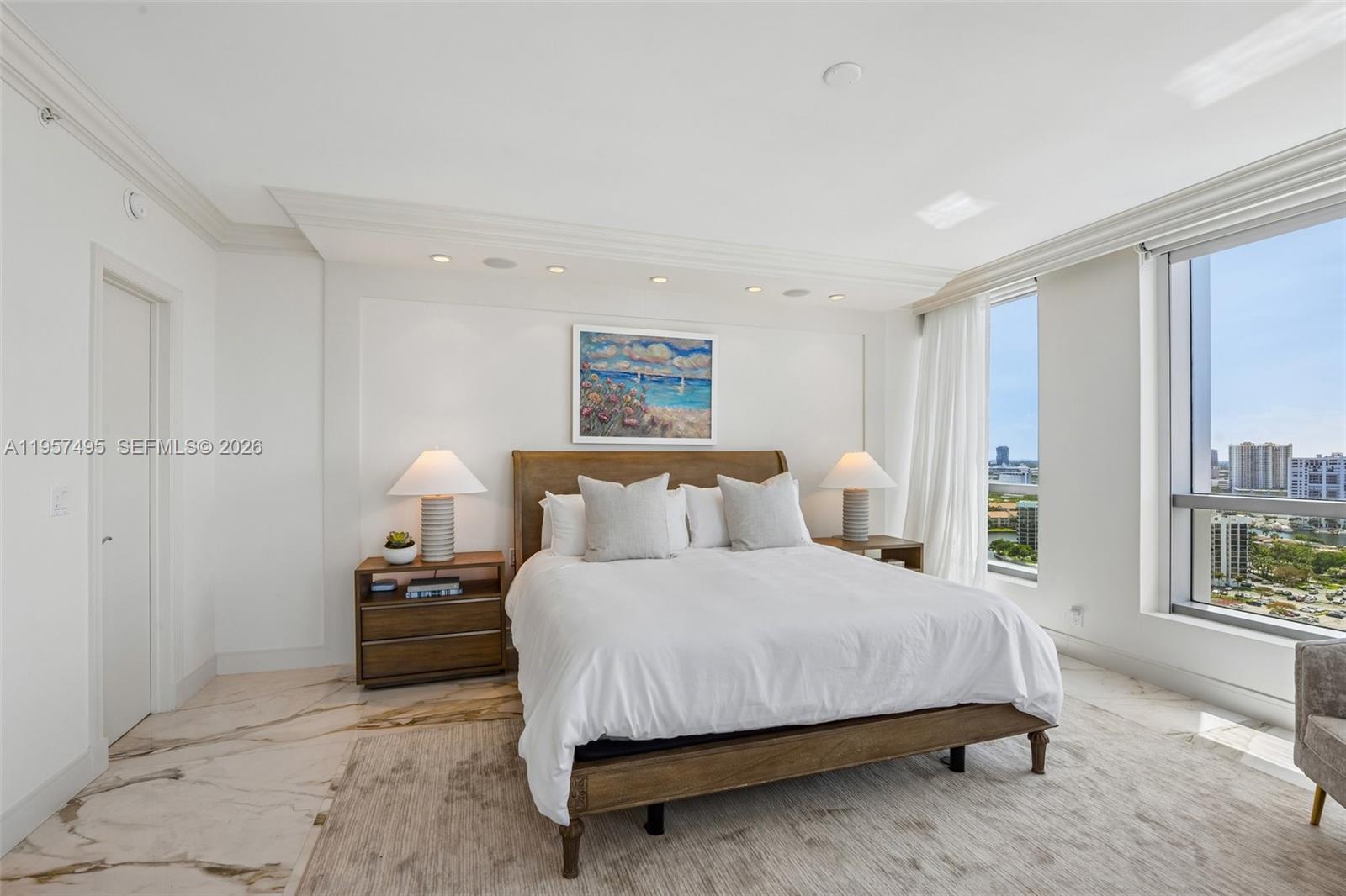 DIPLOMAT OCEANFRONT RESID - Residential