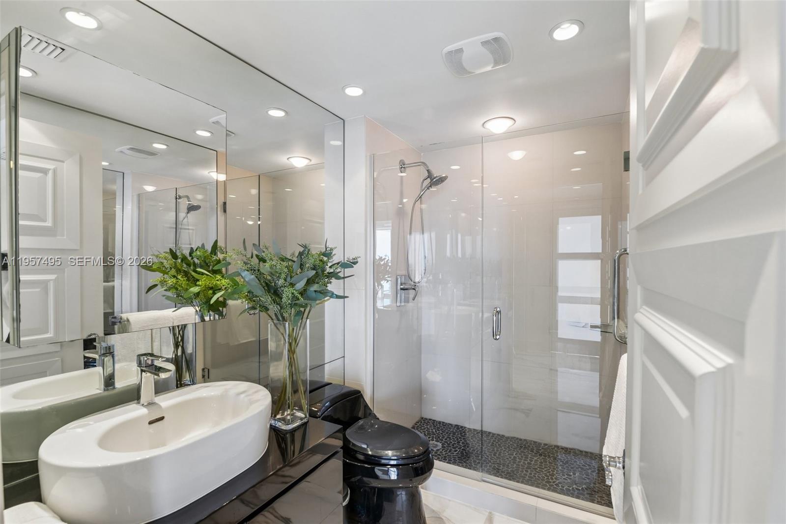 DIPLOMAT OCEANFRONT RESID - Residential