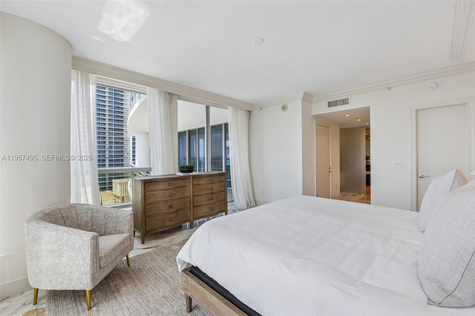 DIPLOMAT OCEANFRONT RESID - Residential