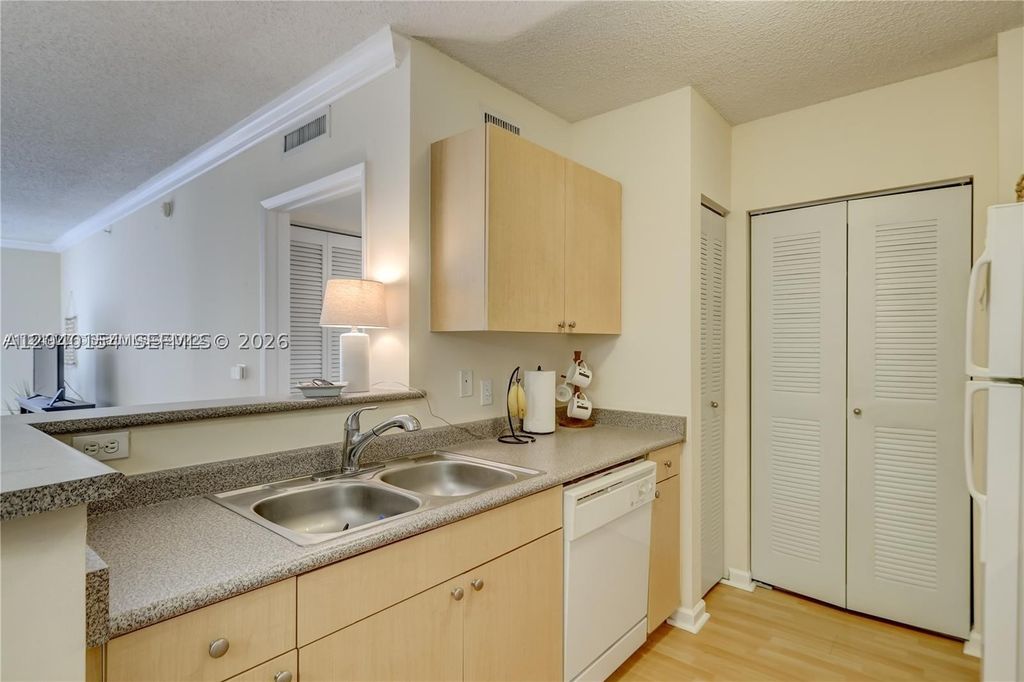 Photo of 1919 Van Buren St #620A, Hollywood, FL 33020 (MLS # A12040154)