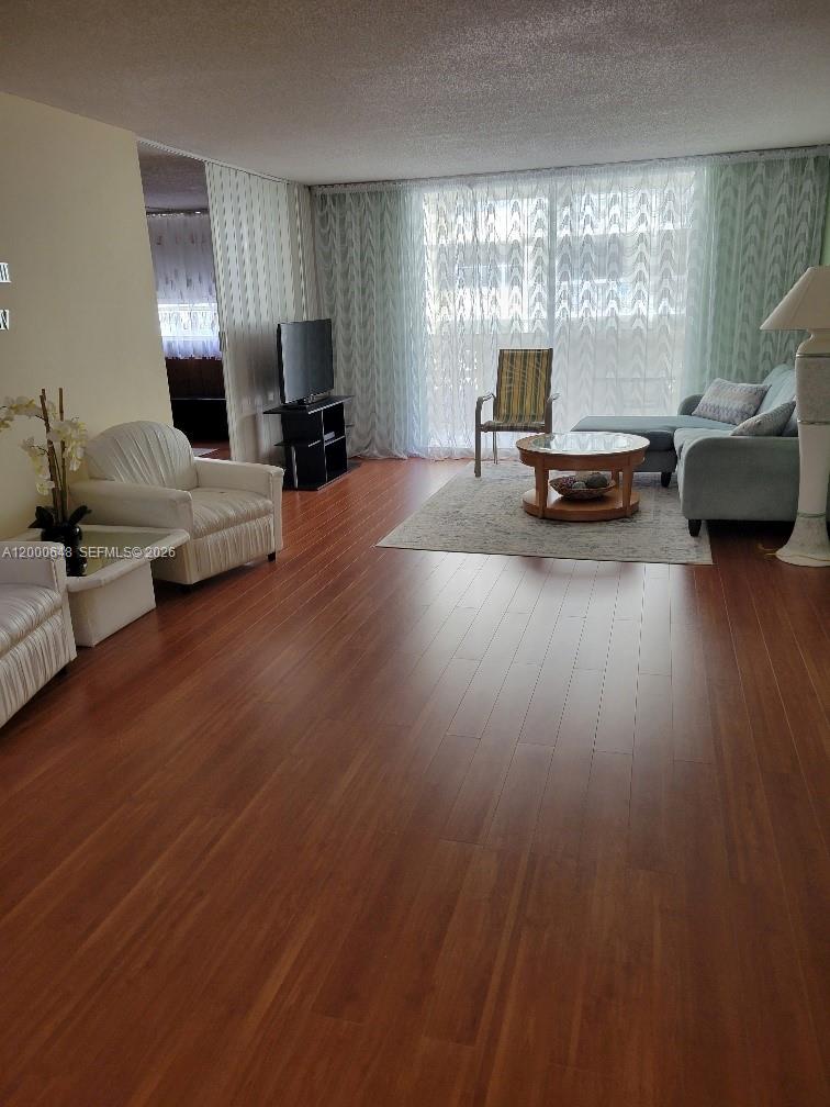 PLAZA TOWERS NORTH CONDO - Residential