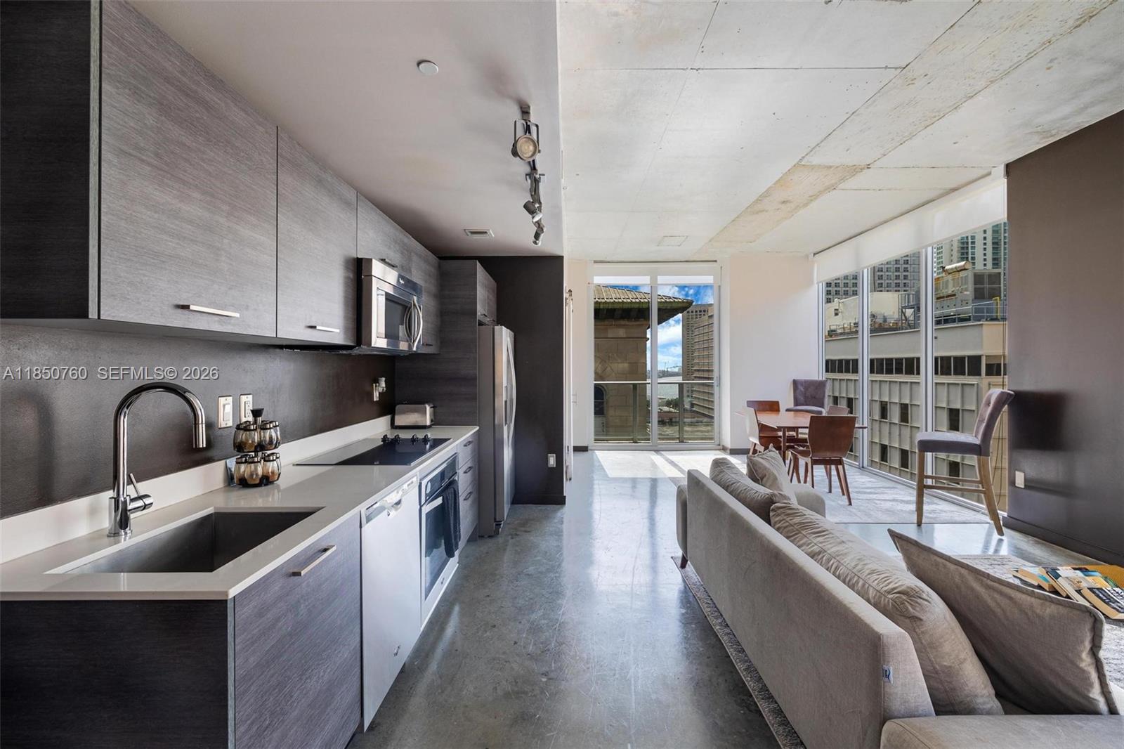 CENTRO CONDO - Residential