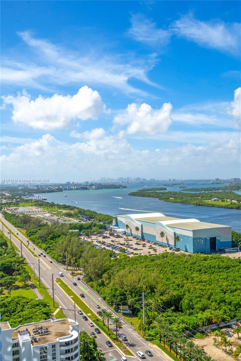 TDR TOWER III CONDO - Residential Lease