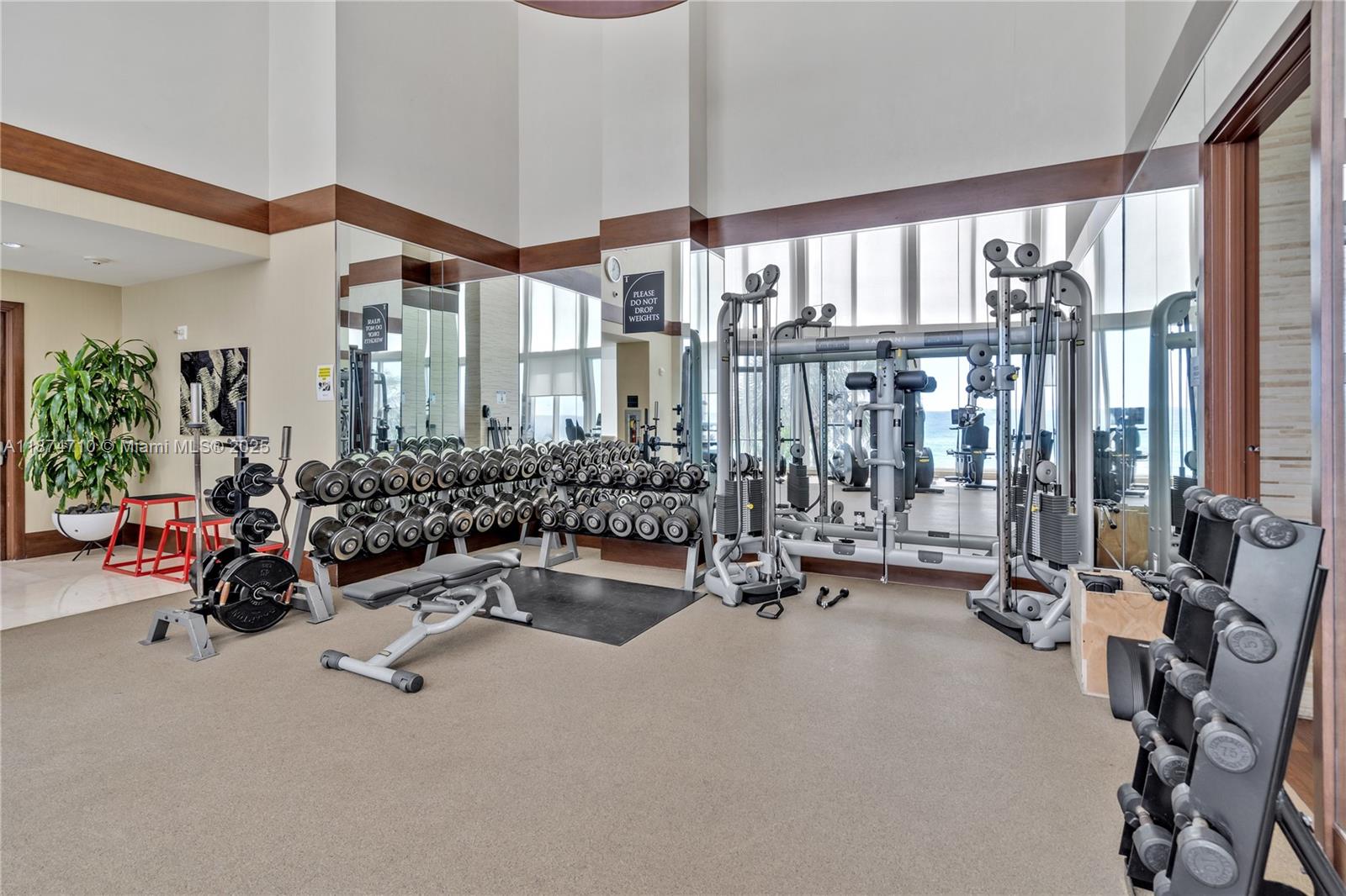 TDR TOWER III CONDO - Residential Lease